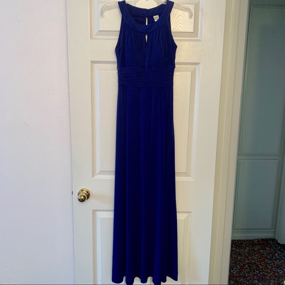 Dress - Picture 1 of 2